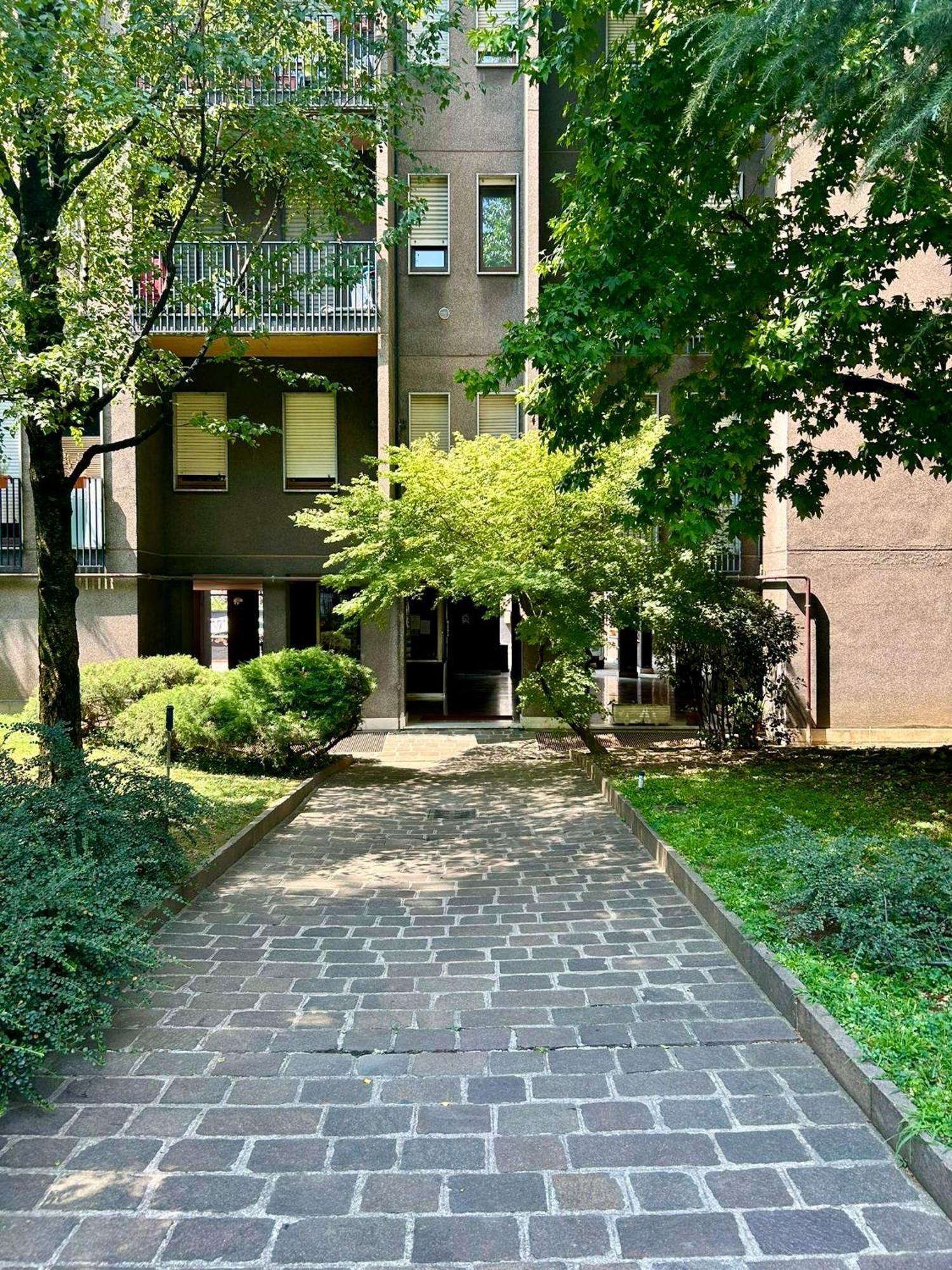Lr Deluxe Apartments - Maison Zeno มิลาน ภายนอก รูปภาพ